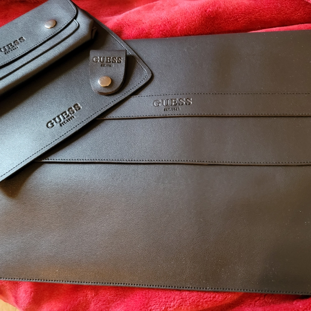 GUESS | TRAVEL LAPTOP CASE - Picture 3 of 4